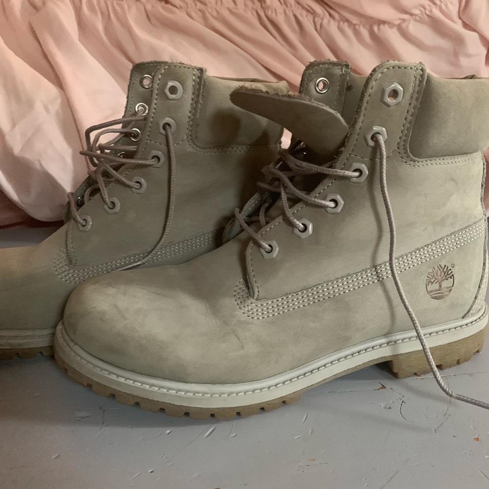 Timberland grey size 9 women’s boots